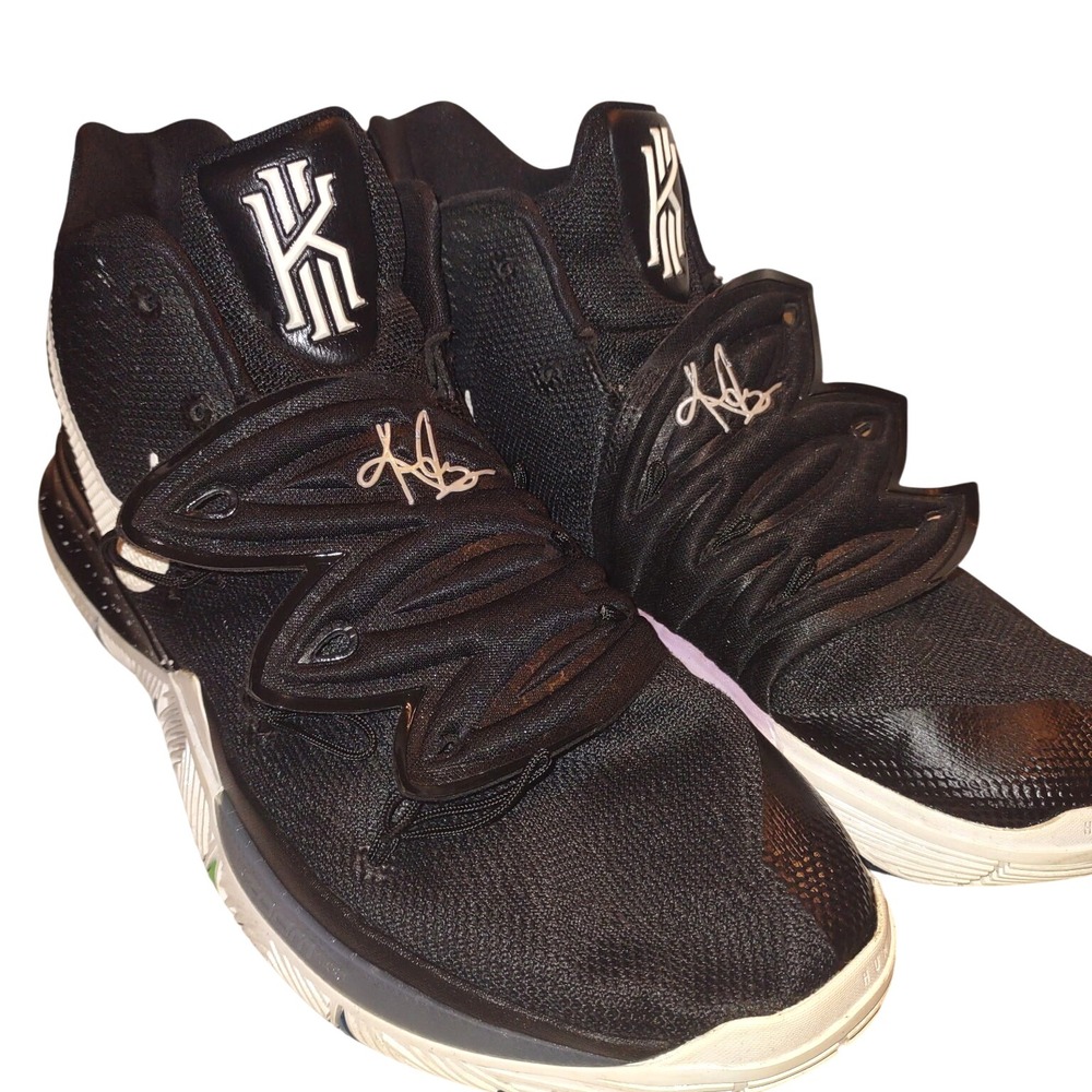 Nike Kyrie Irving 5 Basketball Shoes Athletic Men's 11.5 Black Magic A02918-901